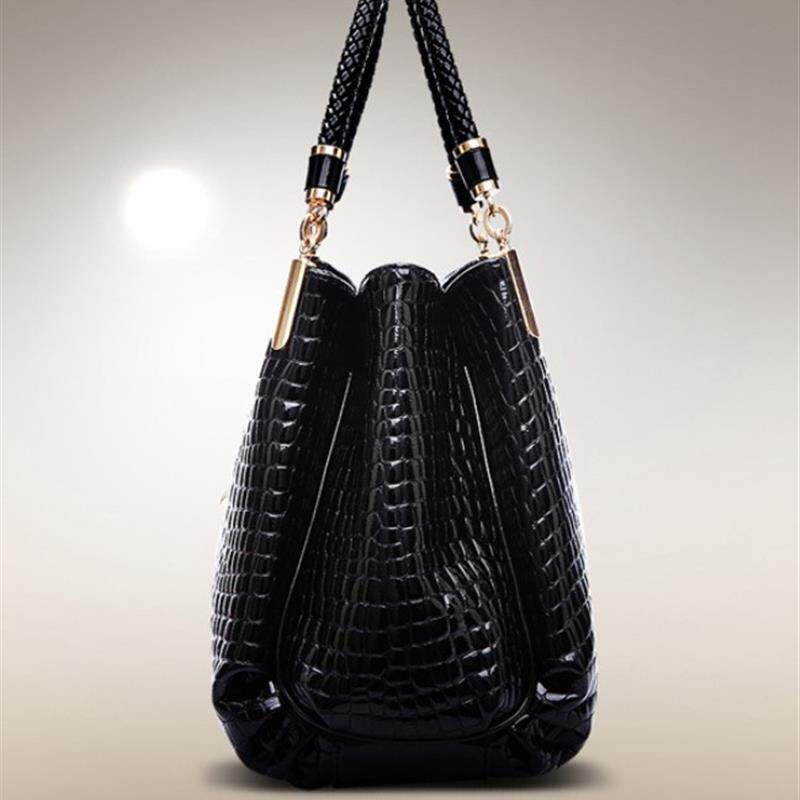 Women's Synthetic Leather Shoulder Bag