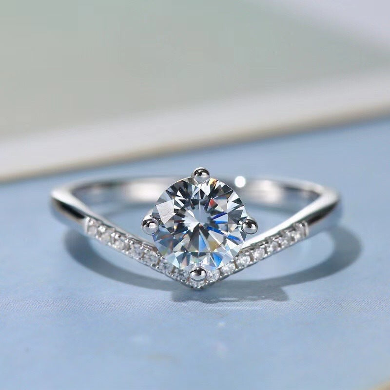 S925 Sterling Silver Simulated Moissanite Crown Ring