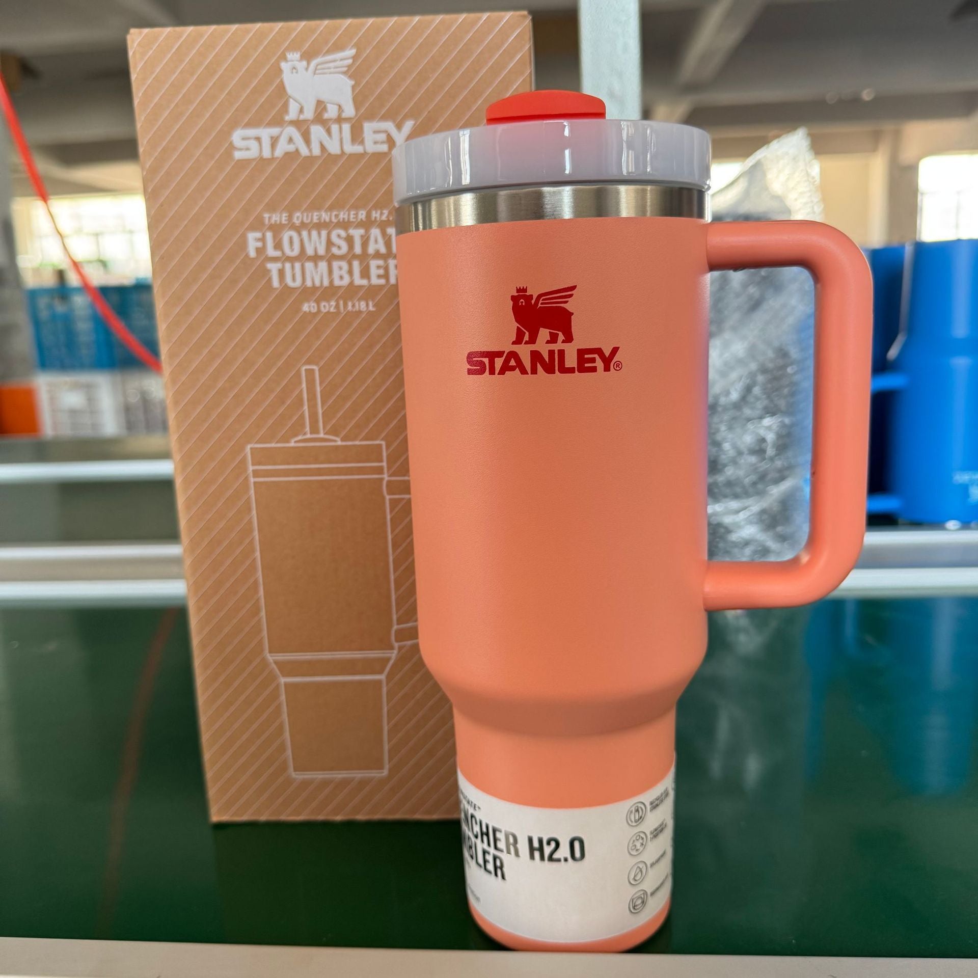 Stanley 40oz Insulated Tumbler with Straw | Fredlox Direct S25 - Solid color 40oz(1180ml)